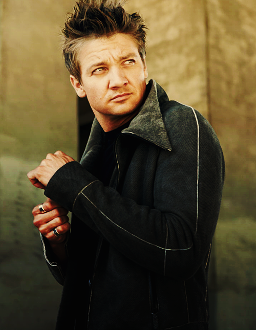  p>杰瑞米·雷纳(jeremy renner),1971年1月7日出生于美国加州