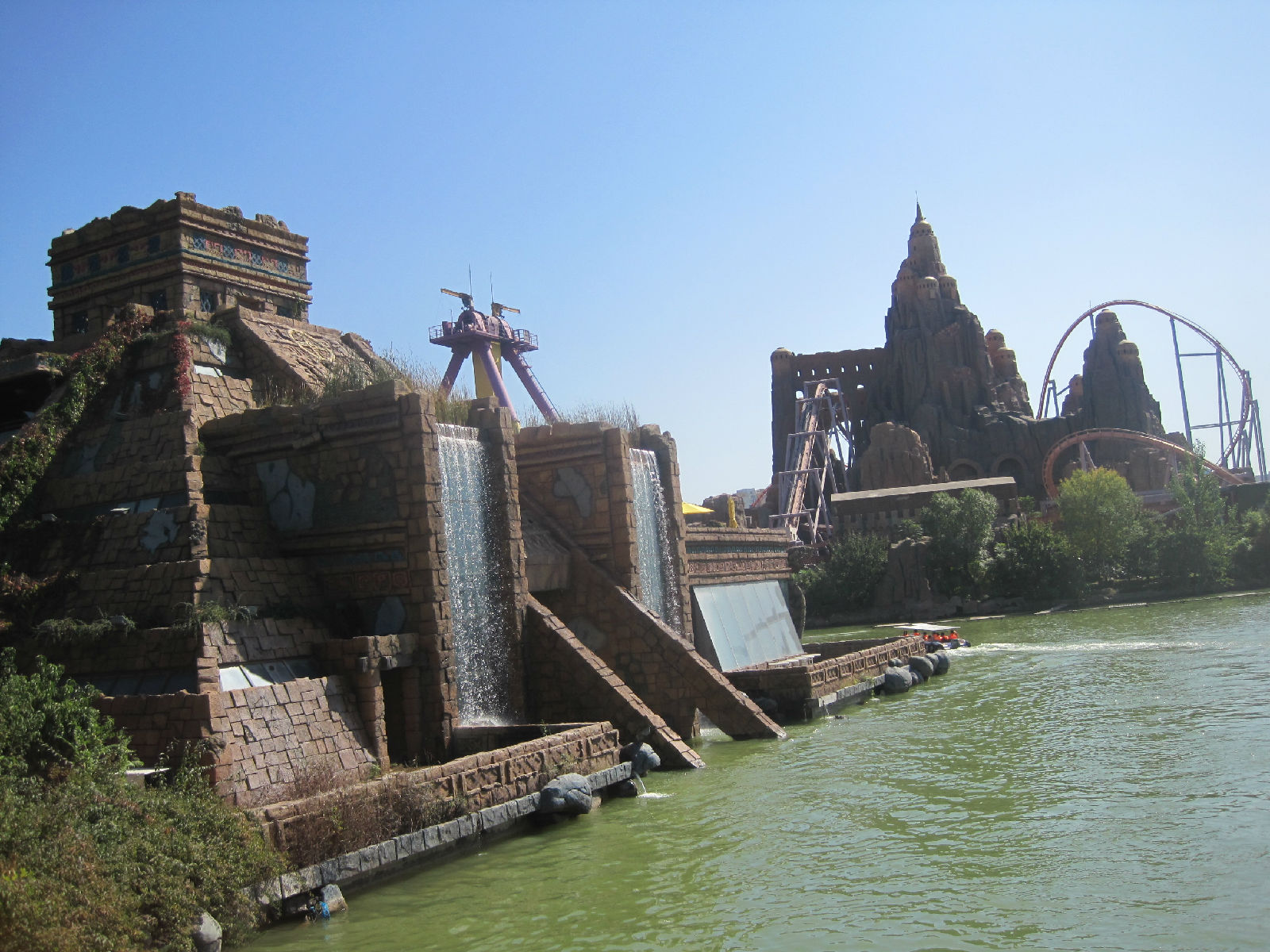  p>北京欢乐谷是 a target="_blank" href="/item/国家aaaa级旅游景区