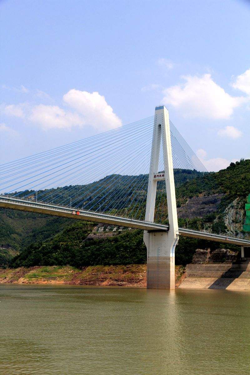 夔门大桥