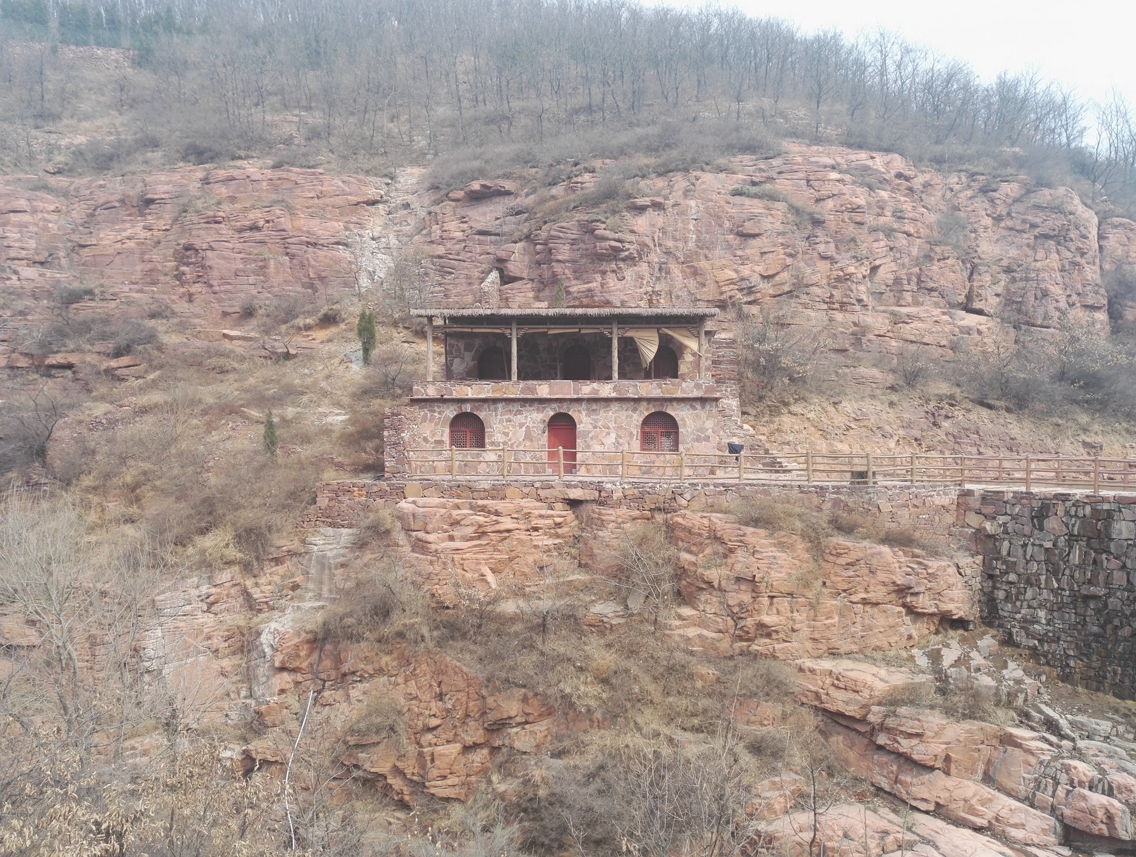  p>伏羲大峡谷位于河南省郑州新密市西北20公里的 a target="_blank"