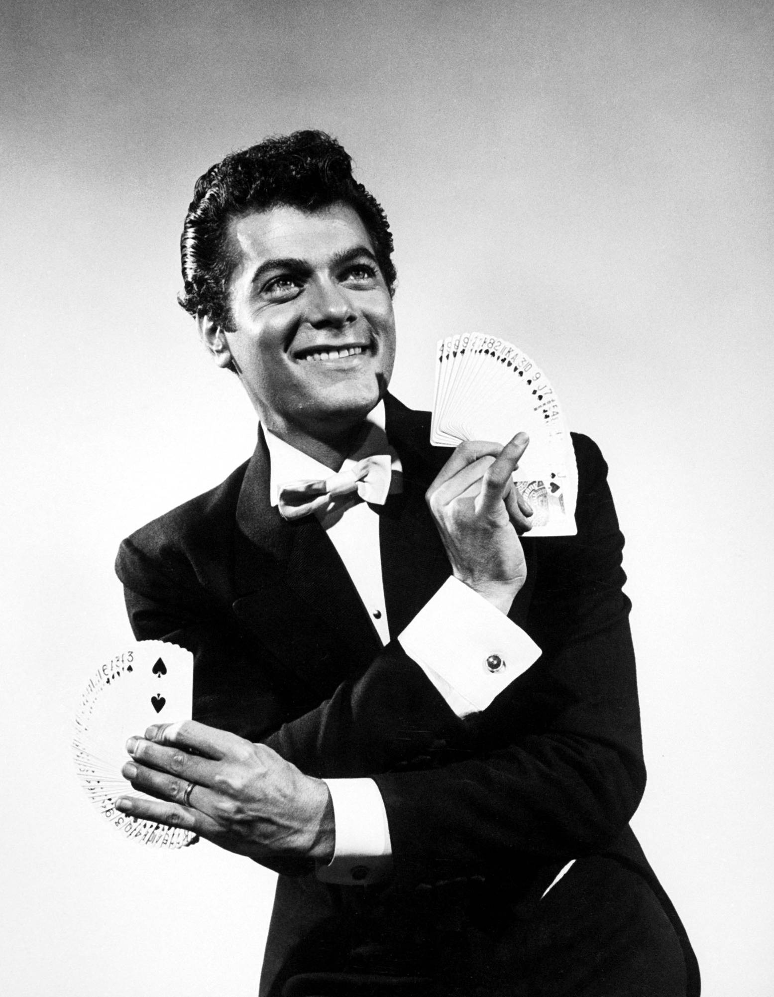  p>托尼·柯蒂斯(tony curtis,1925年6月3日—2010年9月29日),原名