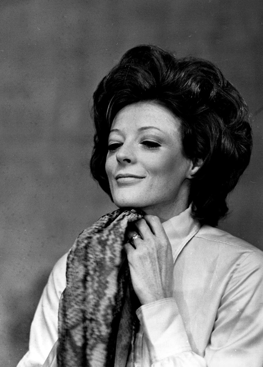  p data-id="gnsq6qqaj8">玛吉·史密斯,1934年12月28日出生于英国 a