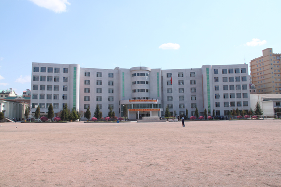 延吉市三高中