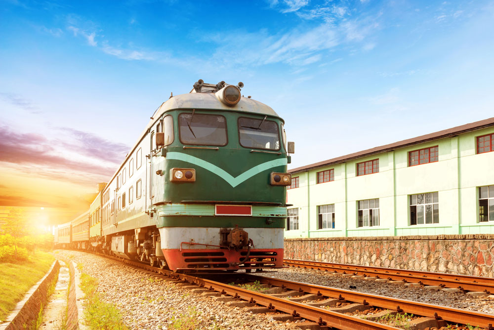  p data-id="gnzrkgzy7c">邮政车是是用于铁路提速列车邮件运输的专用