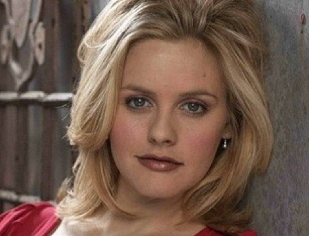 艾丽西娅-西尔维斯通