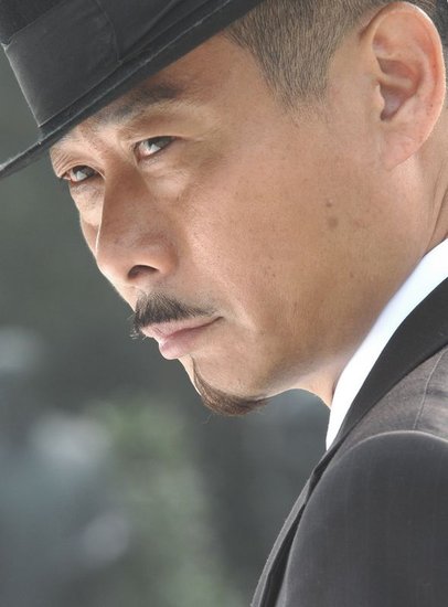  p data-id="gnttgyi02y">霍青,出生于北京市,中国内地影视男演员