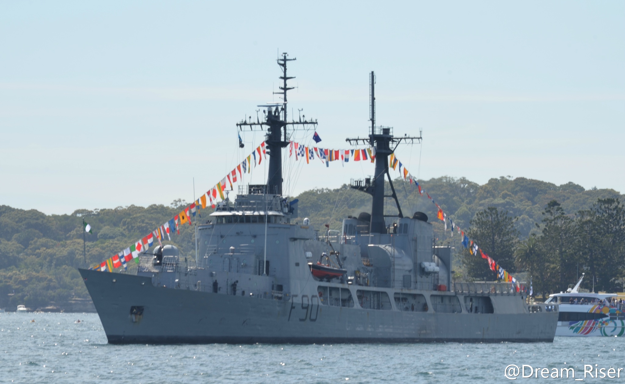  p>p18n型 a target="_blank" href="/item/巡逻舰/2295987" data