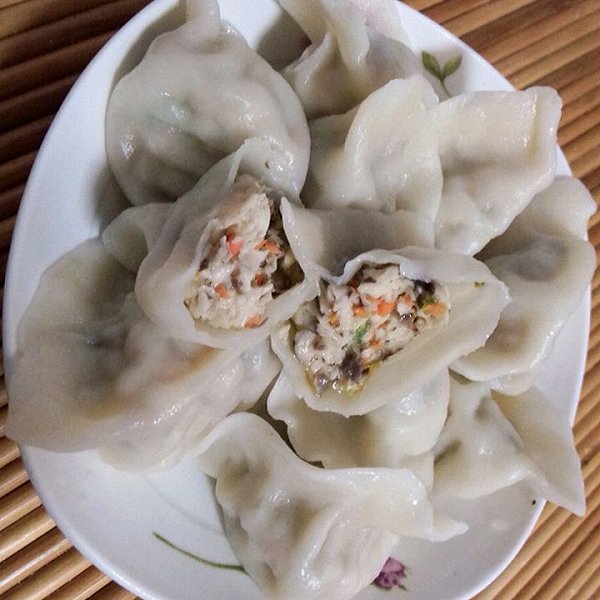 香菇鸡肉饺子
