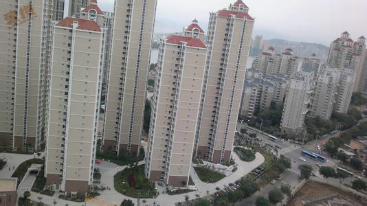  p>凤湖新城位于福州市鼓楼区工业路与乌山西路交界地段,地段繁华.