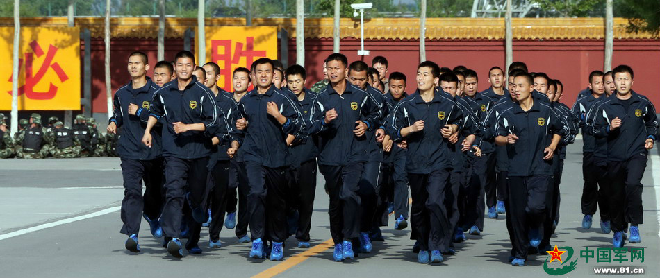 data-lemmaid="238836">中国人民武装警察部队 /a>"猎鹰突击队",英文