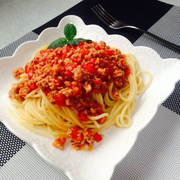 意大利茄汁肉酱面