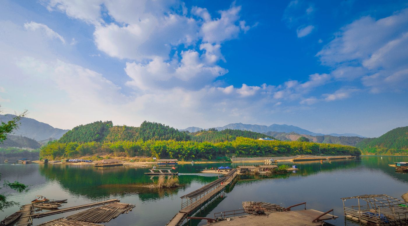  p data-id="gnaryde92m">贝江位于融水苗族自治