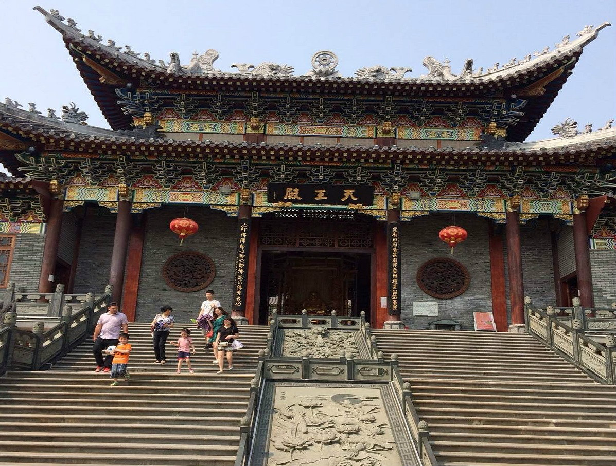 深圳大鹏东山寺位于<a target="