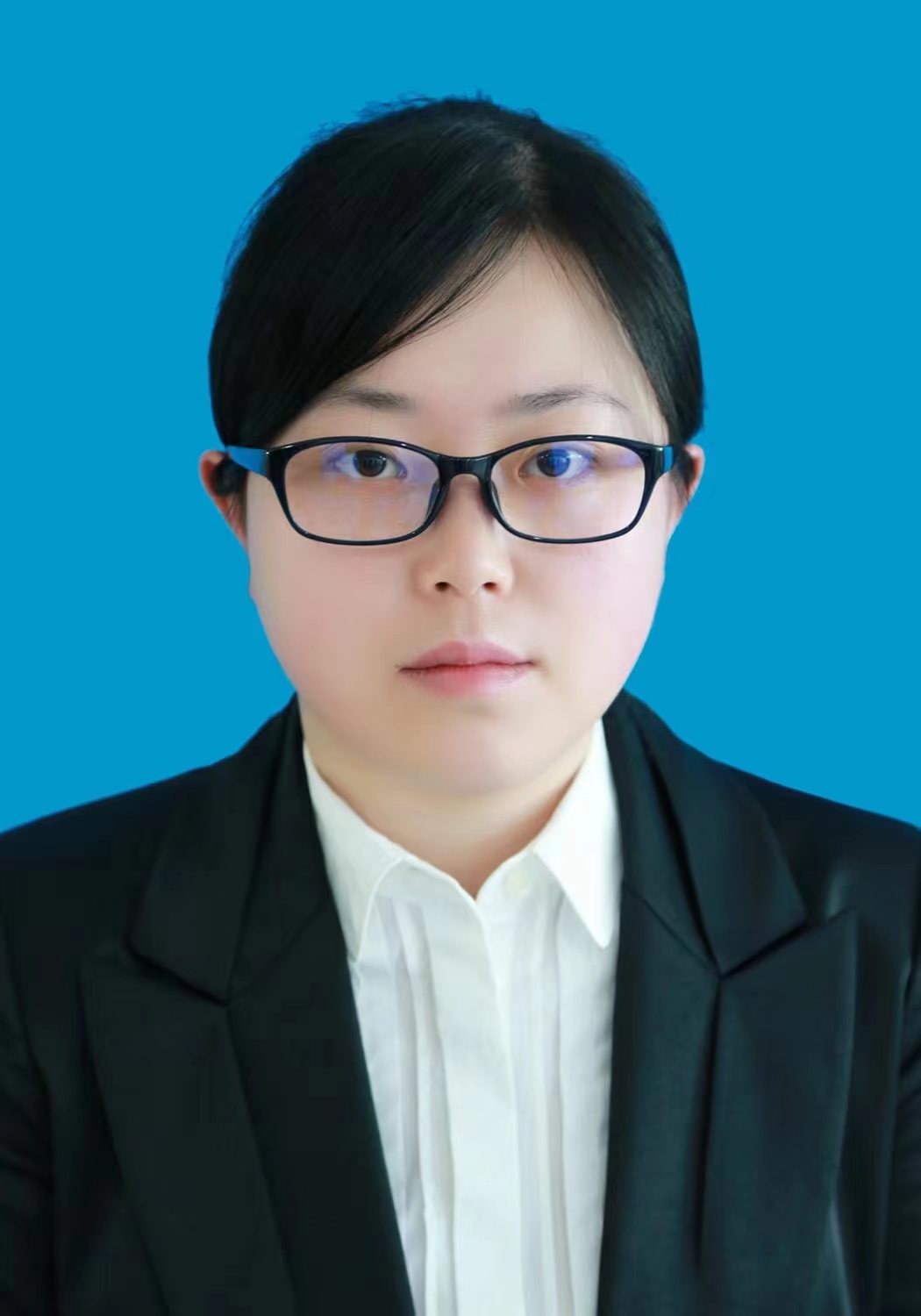  p data-id="tsmal1diewhk">袁媛,女,穿青人,籍贯贵州七星关,出生地