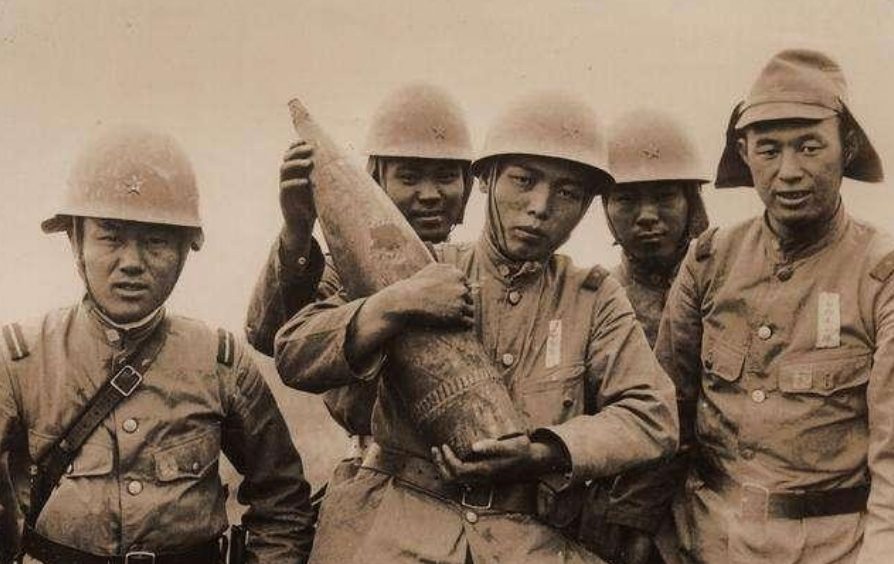 二战各国钢盔谁家好？美国M1能当锅碗使用，德国M35成二战经典_百科TA说