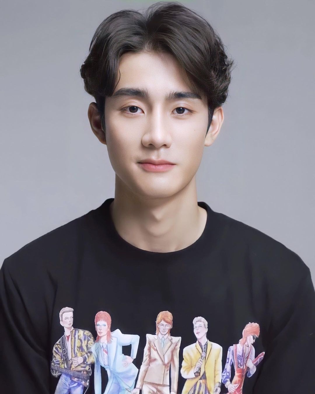 1997年3月9日出生,泰国gmm tv旗下男演员,毕业于 a target="_blank"