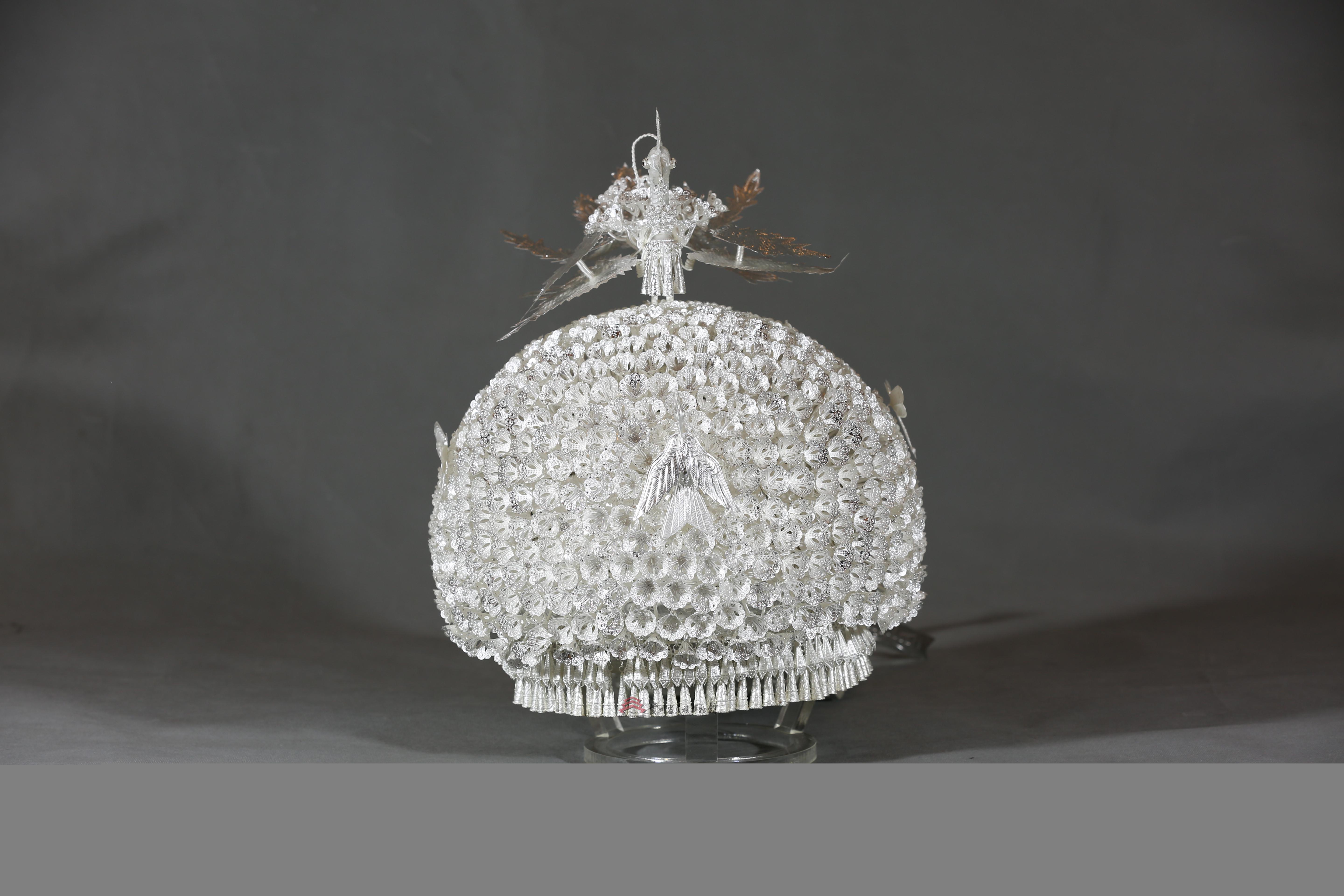 当代黄平苗族银凤冠