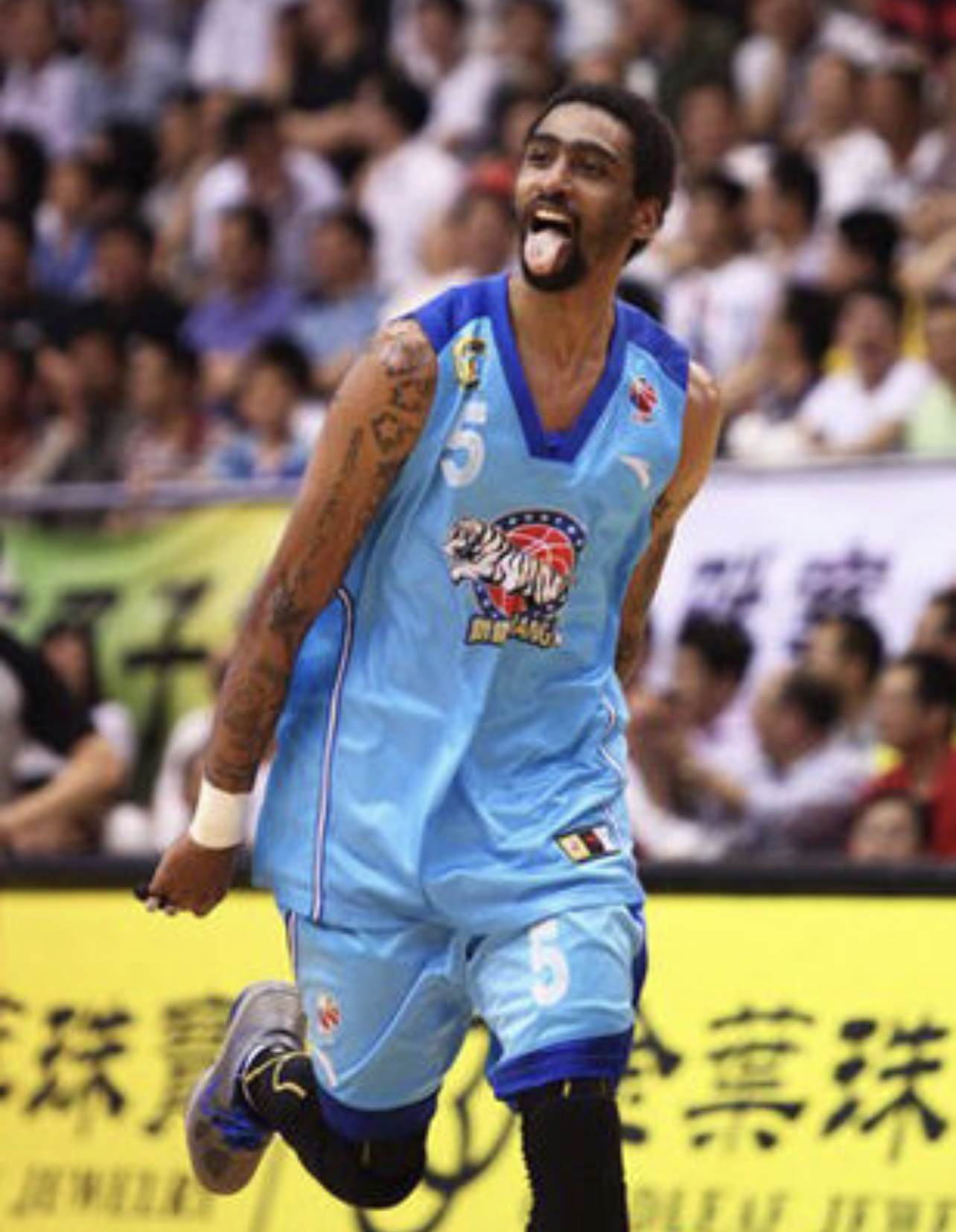  p>昆西·杜比(quincy douby )1984年5月16日出生于美国 a target="