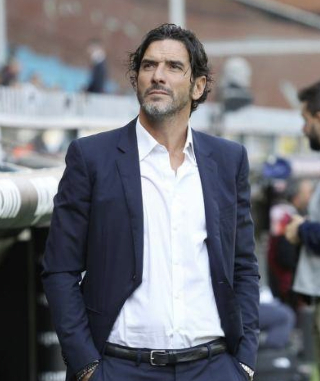  p>亚历山德罗·卢卡雷利(alessandro lucarelli),1977年7月22日出生