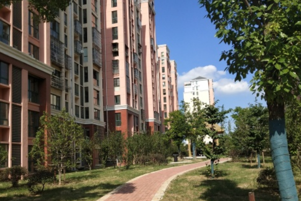  p>丽景佳苑三期位于无锡市新吴硕放,共计房屋2145户. /p>