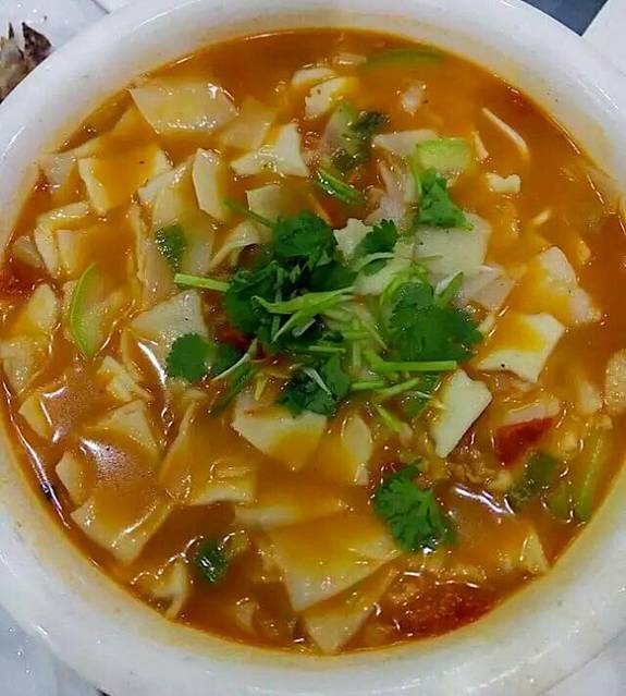  p data-id="gnwkbr6j8w">尕面片是青海人面食中最普遍而又很独特的