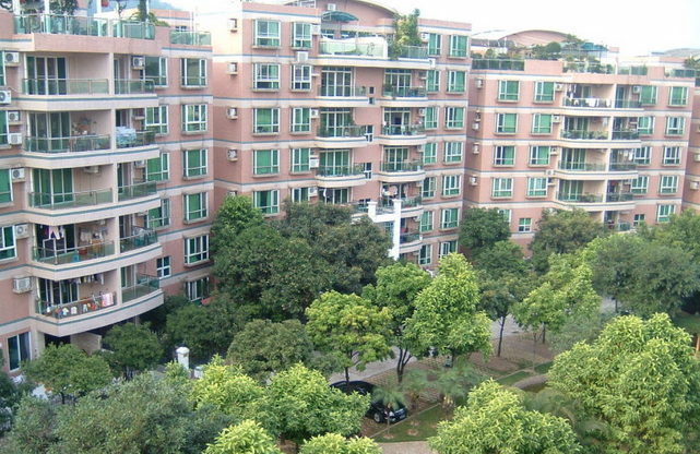  p data-id="gnx2b0g8j4">华南碧桂园位于广州市番禺区华南快速干线之