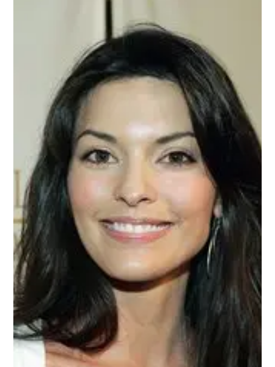 的角色,由 a target="_blank" href="/item/阿兰娜·德拉·伽兹/2011