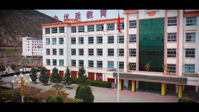  p data-id="gnhebehmkf">环县第四中学简称环县四中,位于甘肃省庆阳