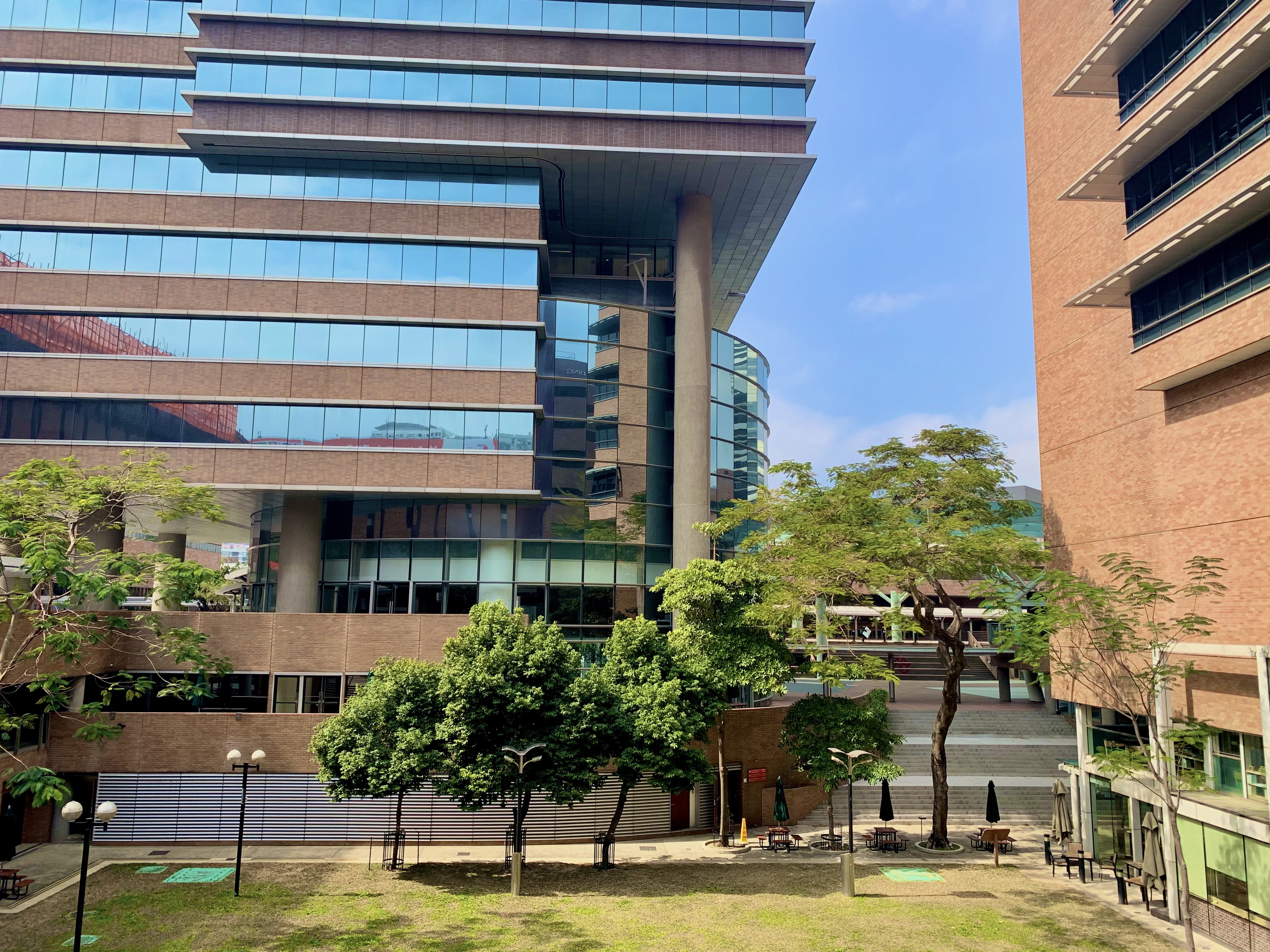  p>香港理工大学(the hong kong polytechnic university),简称"理大