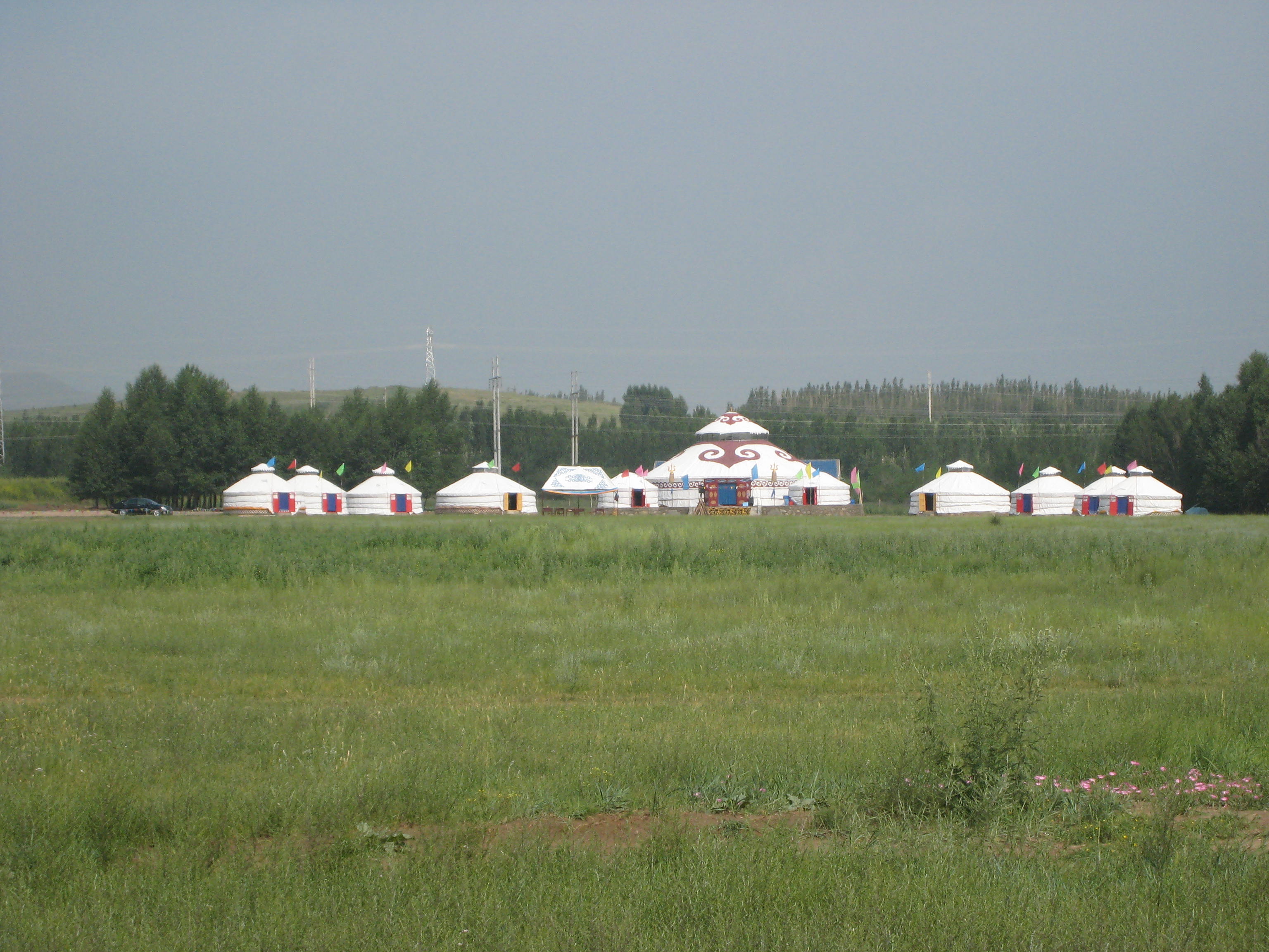  p>忽必烈夏宫,是以元世祖忽必烈在上都登基继承汗位,建立大元帝国,并