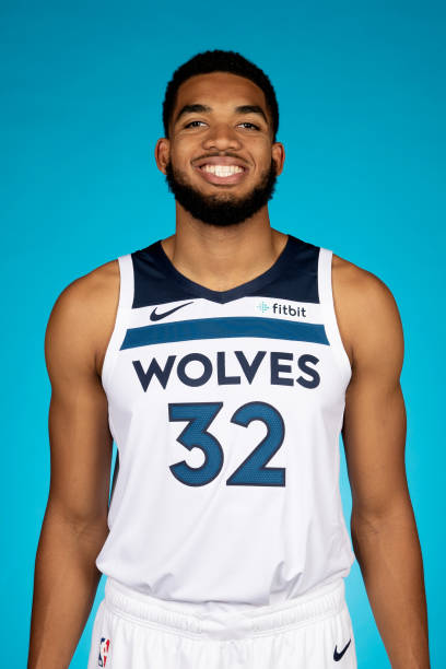  p data-id="gntdkpve6e">卡尔-安东尼·唐斯(karl-anthony towns)