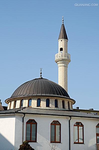  p>清真寺,也称礼拜寺,是 a target="_blank" href="/item/伊斯兰教