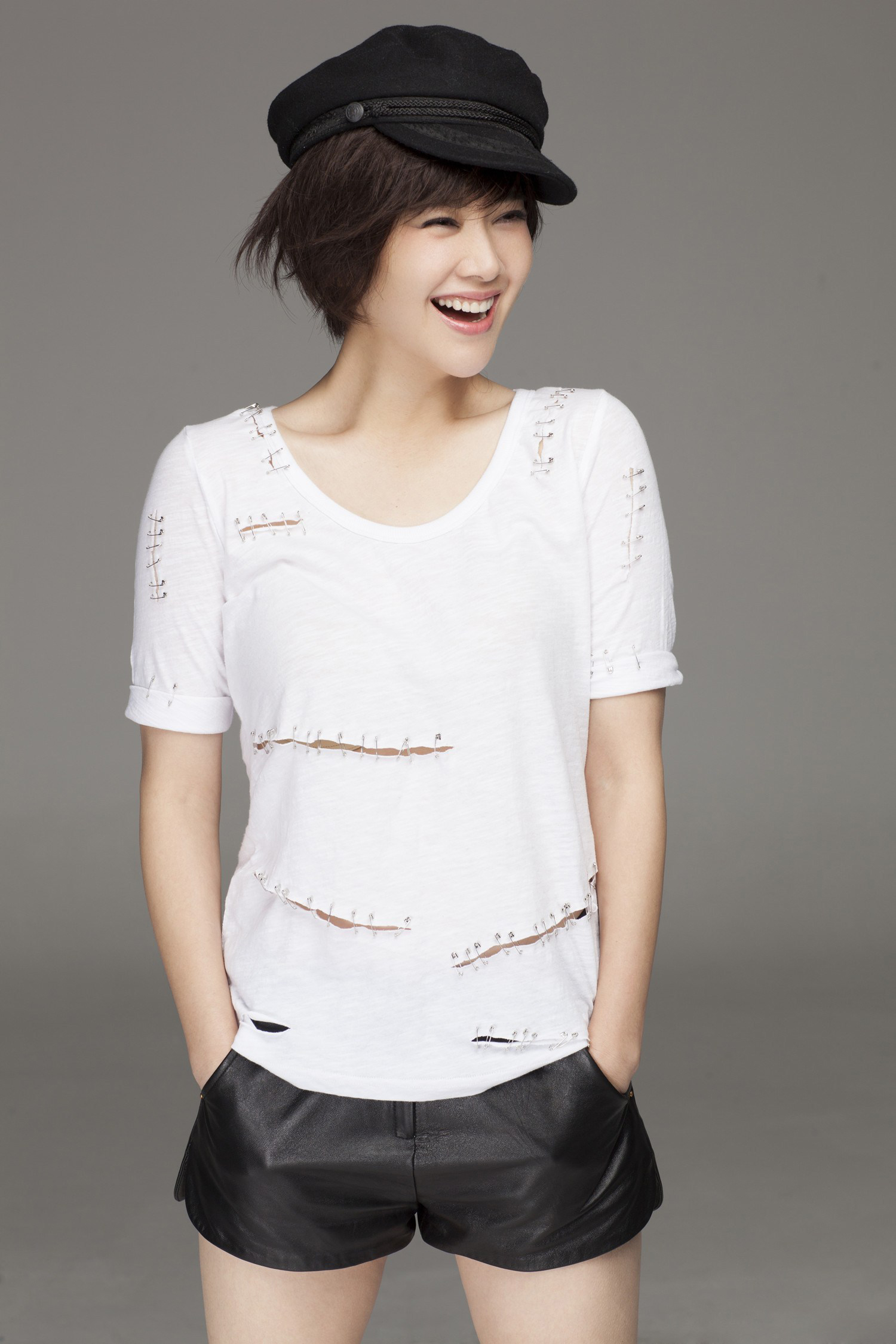  p>左小青,1977年6月25日出生于湖南省长沙市,毕业于 a target="