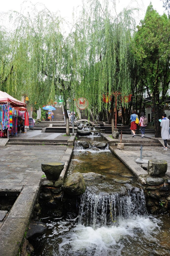 are">红龙井,位于 a target="_blank" href="/item/大理古城/1874828"