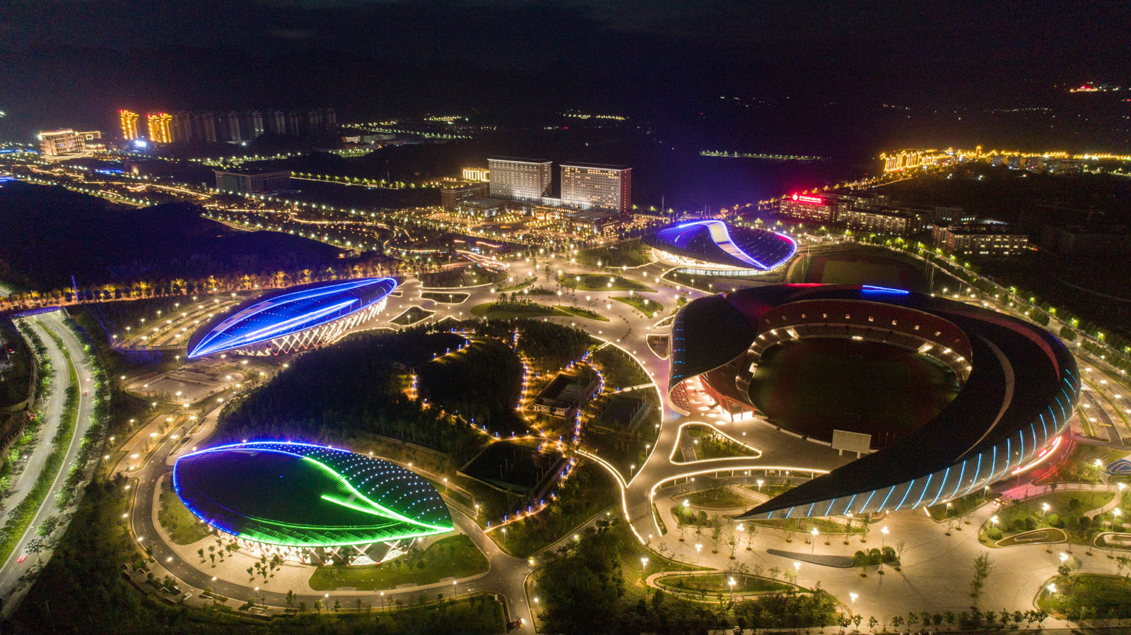  p data-id="gnaym1gkti">遵义市奥林匹克体育中心(简称:遵义奥体中心