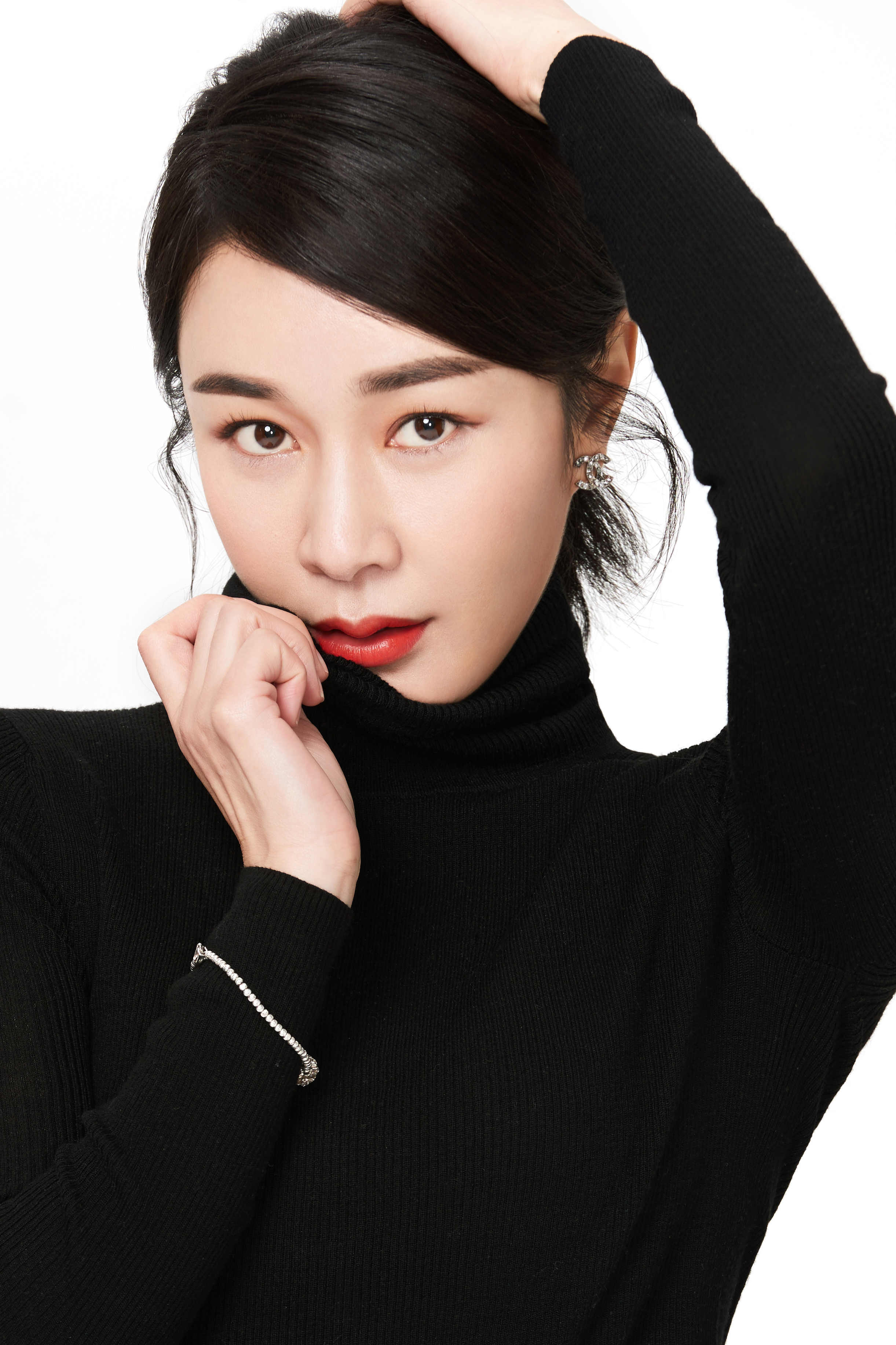  p>胡蓉蓉,中国内地女演员,歌手,毕业于 a target="_blank" href="