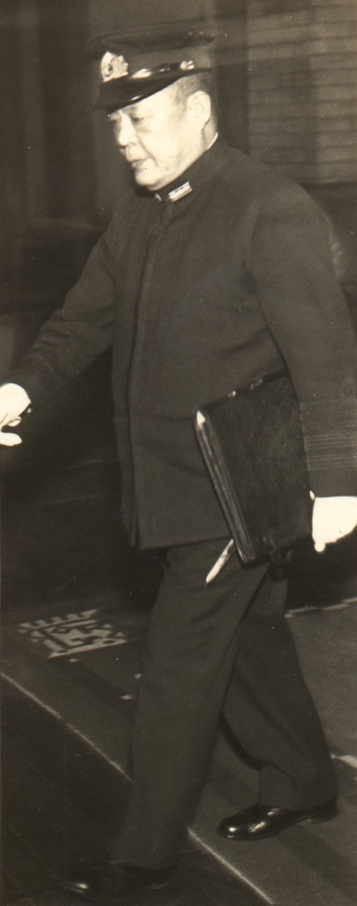  p>大角岑生(日文:おおすみ みねお,英文:mineo osumi,1876年(明治27