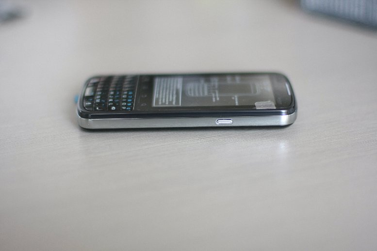  p>xt610是2010年上市的一款按键式手机,500万像素. /p>