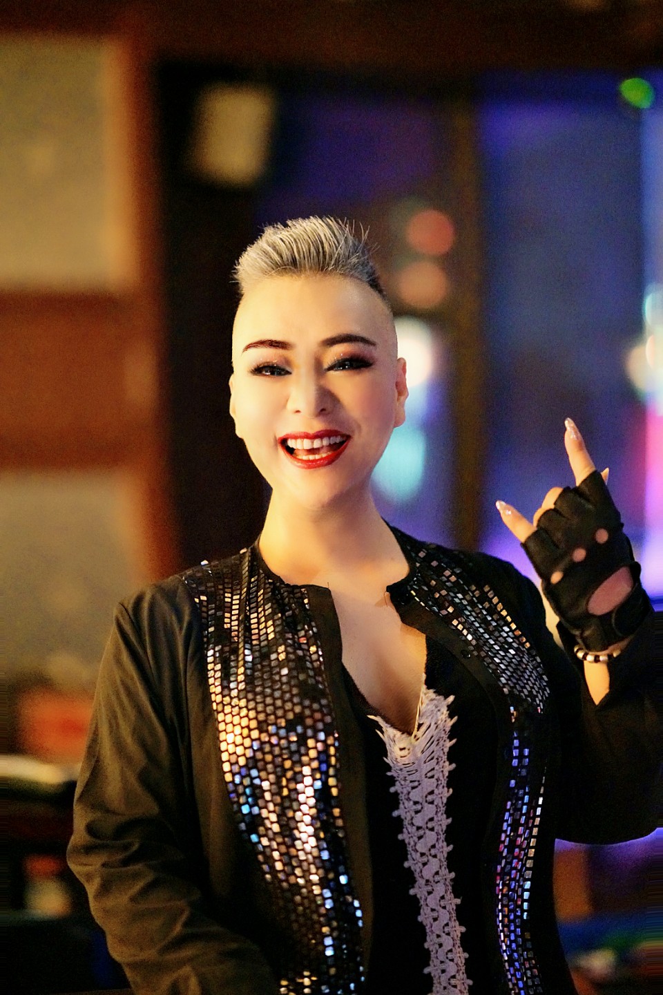  p>邱瑾,女,歌手,女低音爵士音乐人.