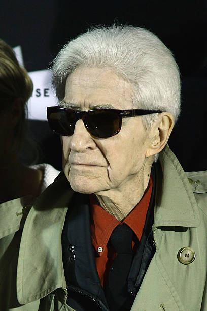  p>阿伦·雷乃 i>(alain resnais,1922年6月3日——2014年3月1日) /i>