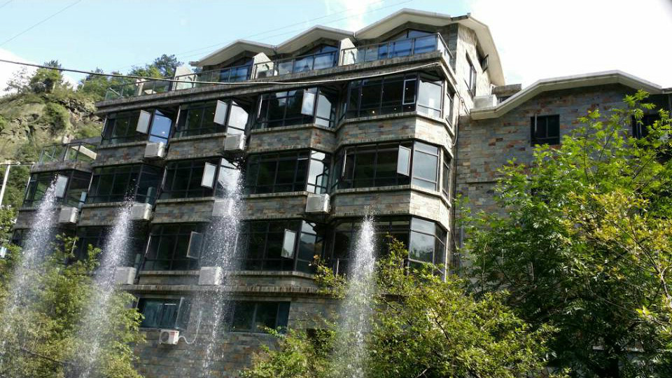  p>逸景园农家乐位于十堰市茅箭区百二河村大川路五十一号,座落于十房