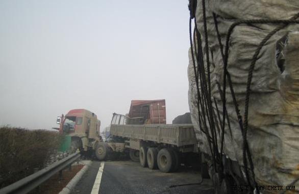 京沪高速车祸