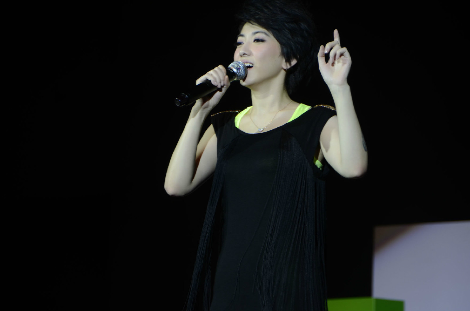 中国流行原创女歌手,演员,毕业于 a target="_blank" href="/item