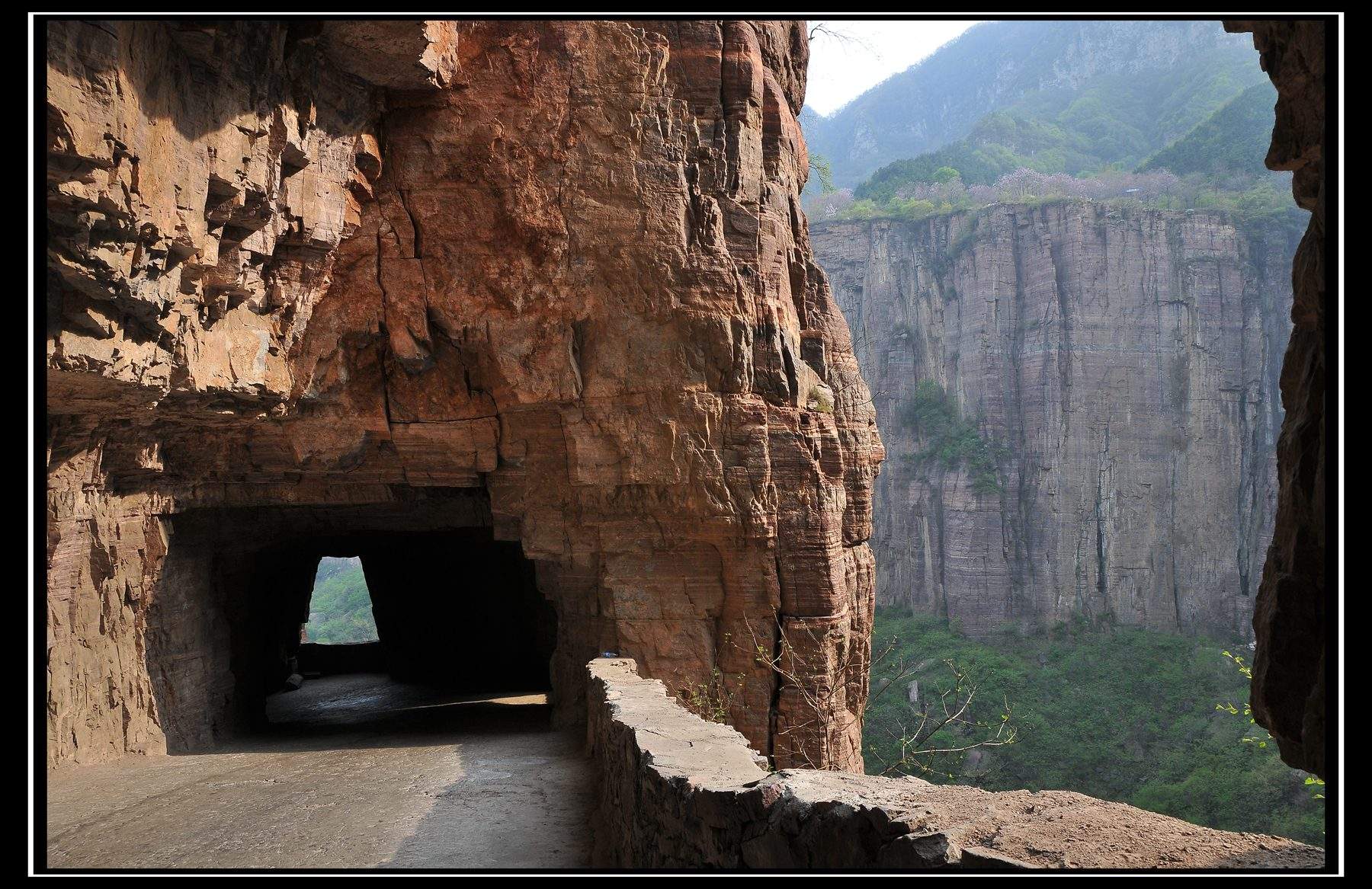挂壁公路