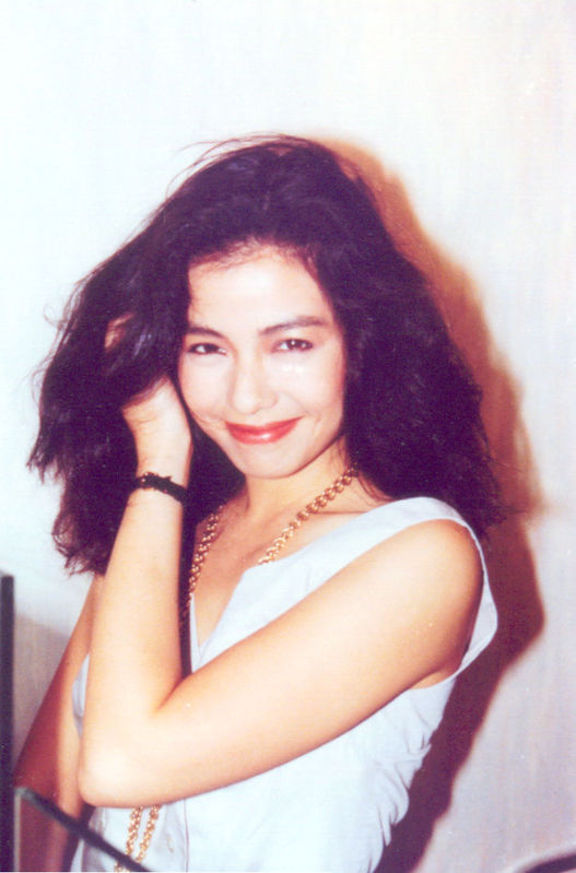 祖籍广东省博罗县石湾镇西埔村,中国香港电影女演员