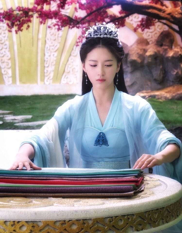  p>邝露,电视剧《 a href="#" data-lemmaid="18813778">香蜜沉沉烬如