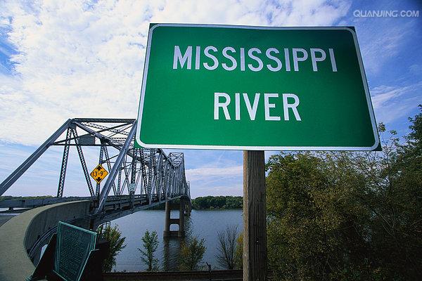  p>密西西比河(英语:mississippi river)是美国最大的河流,是世界第四