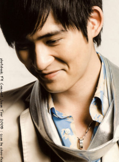 1981年6月9日出生于台湾省宜兰县,中国台湾影视男演员,流行乐歌手, 