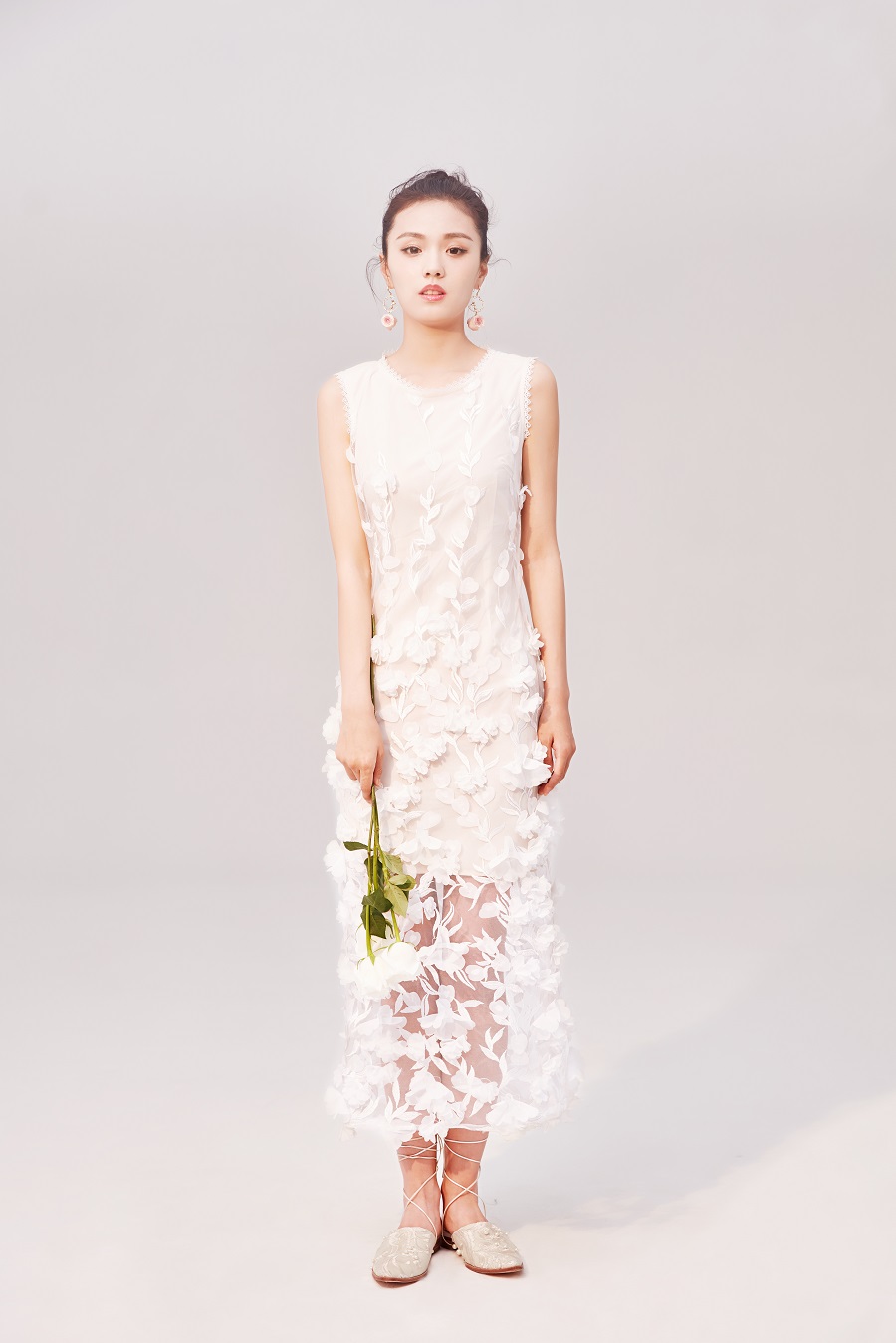 吴了了,女,中国内地女演员