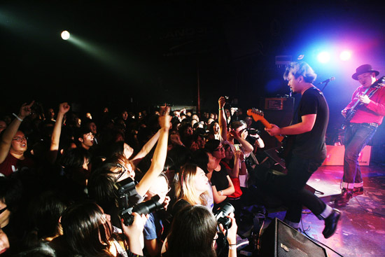 2005年casino demon乐队开始频繁出现在两个好朋友,老what a href="#"